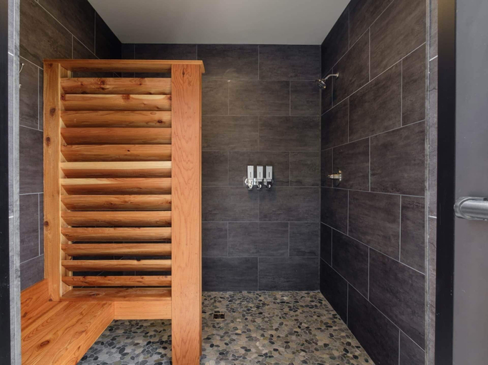 Bathroom 4, Creekside Yurt - The Dreamer, Transylvania