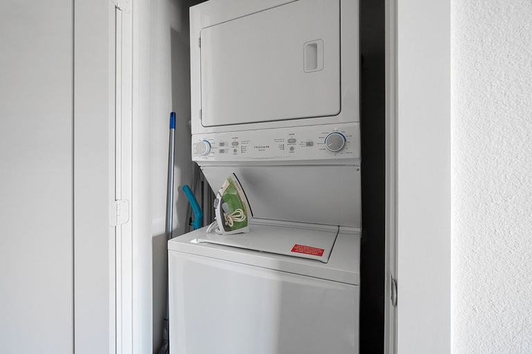 Room 4, Med Jet Ease 1BR Private Backyard DAL Utsw, Dallas