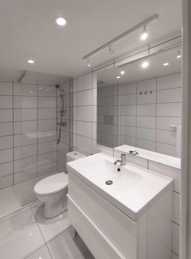 Bathroom, me more studio, Hainaut