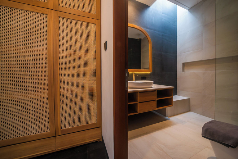 Bathroom 5, 2 BedRoom Water Lily Villa Private Pool, Denpasar
