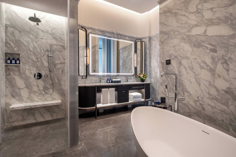 Bathroom 5, Intercontinental Hangzhou Wulin by IHG, Hangzhou