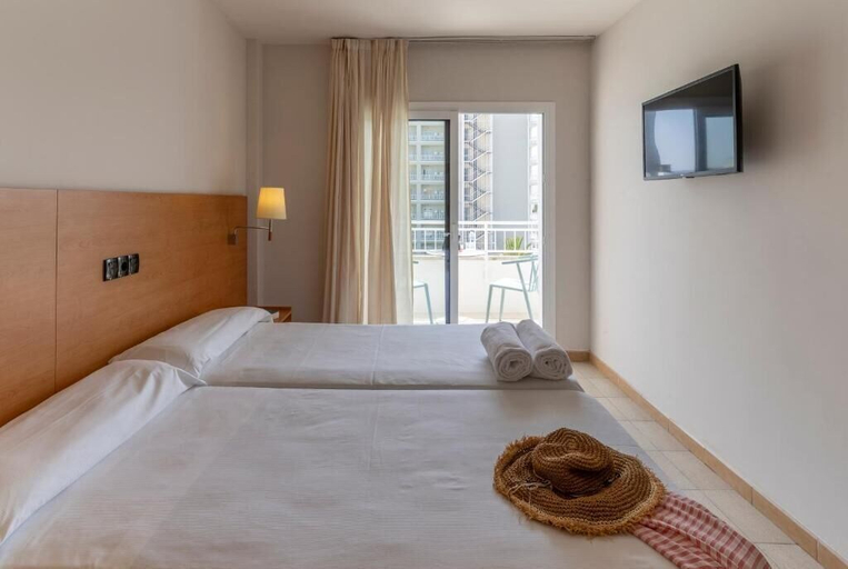 Bedroom 2, BAY HOTEL, Girona