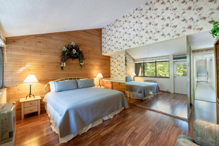 Room 2, Park Avenue 2 Bedroom Condominiums - Sleeps 8, Summit