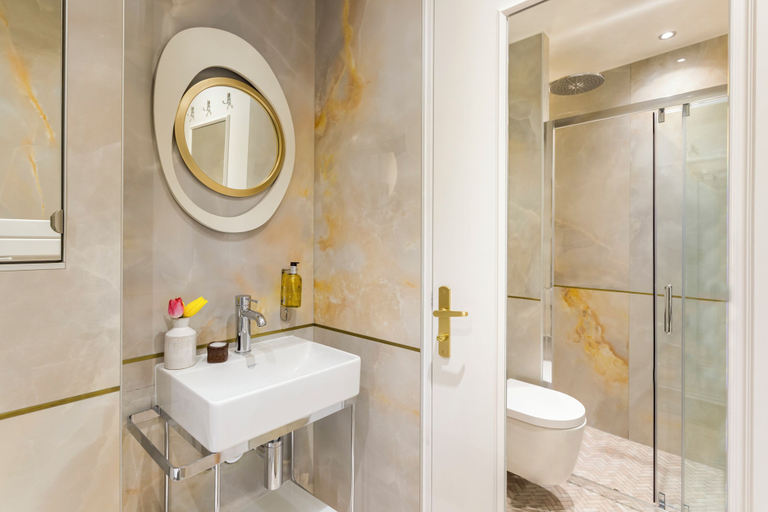 Bathroom 5, Merveil Signature Suite - Hoche, Paris