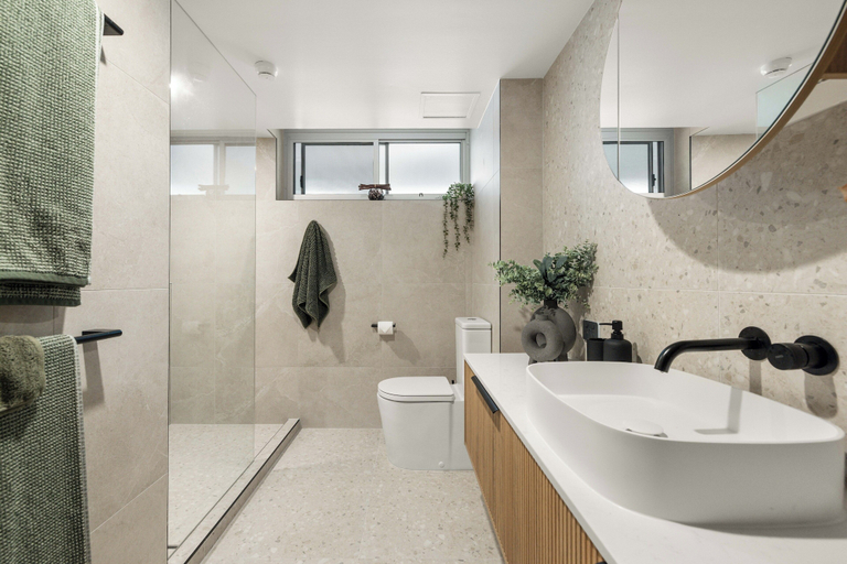 Bathroom 3, Cashelmara on the Beach 3 Bedroom Escape, Gold Coast