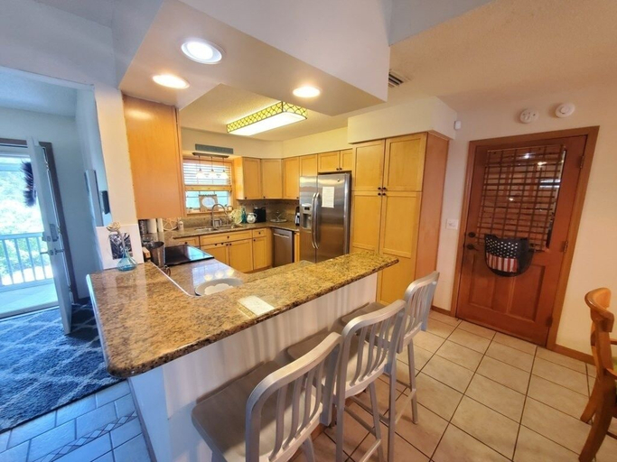 Private kitchen 4, Beach Blossum 3 Bedroom Home, Saint Johns