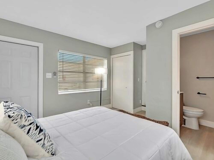 Floor plan 4, Dania Beach Getaway 2 Studios for 6 Guests, Broward