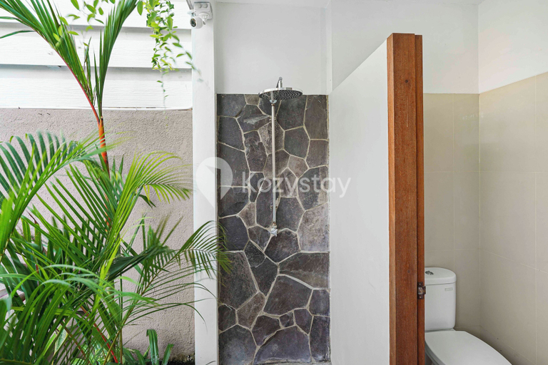 Bathroom 2, Ombak Villa by Kozystay - Canggu, Badung