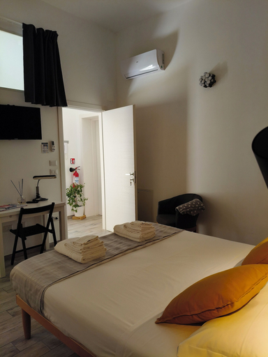 Bedroom 4, La Grazia Trani, Barletta-Andria-Trani