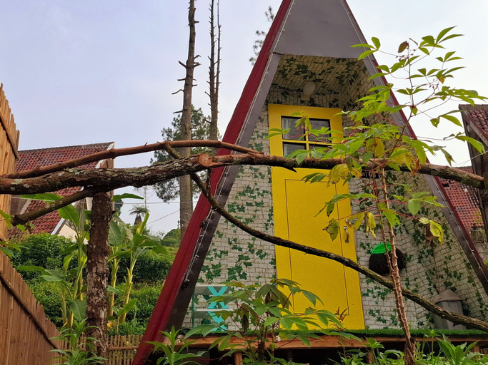 Exterior & Views 1, Ciwidey Jungle Camp & Villa, Bandung