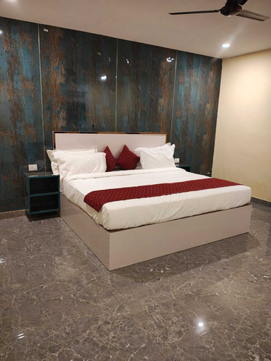 Room 5, The Aamantran Greens, Gautam Buddha Nagar