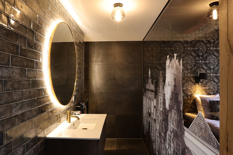 Bathroom 3, Stadshotel Geertruidenberg, Geertruidenberg