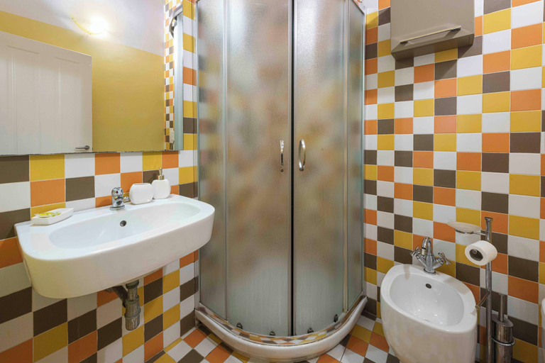 Bathroom, Verrazzano Loft by MMega, Florence