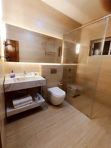 Bathroom 4, Fantasy Golf Resort, Bangalore Rural