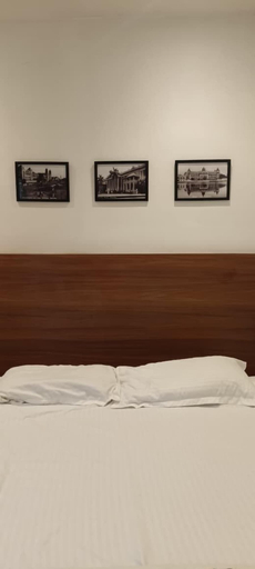 Room 5, OrangeBricks Boutique Guest House, Kolkata