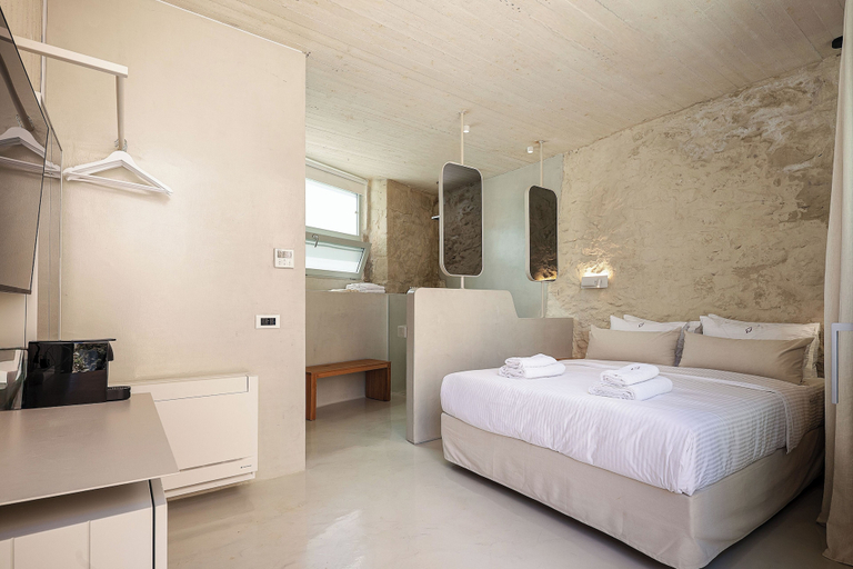Room 4, Hub Hospitality, Crete