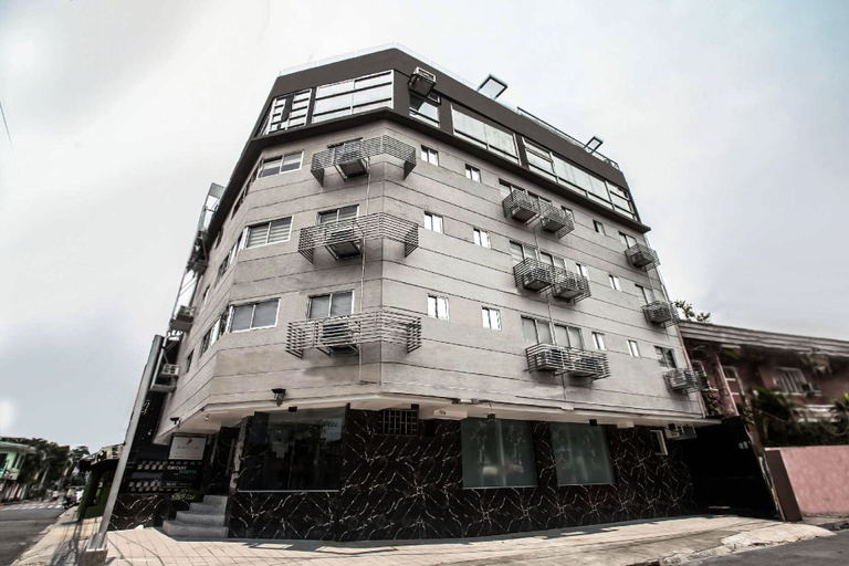 Exterior & Views 2, Circuit Hostel Makati, Makati City