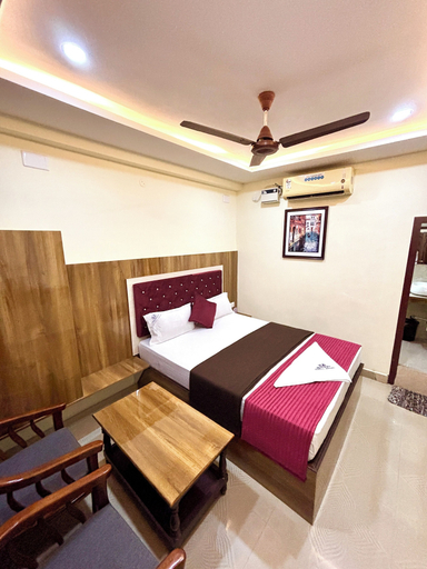 Room 4, Anandha Guest House, Viluppuram
