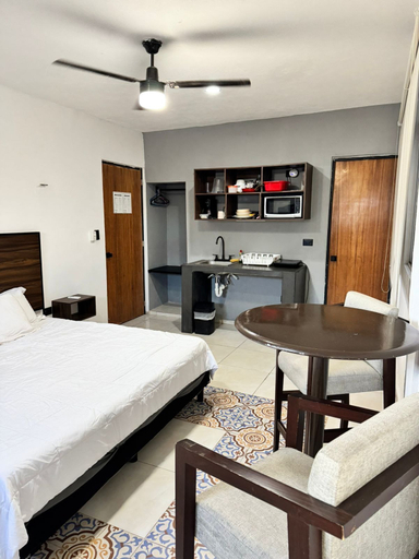 Room 5, Apartamentos 31, Progreso