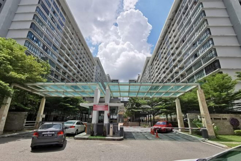 Exterior 3, Emgrace/Near AeonTebrau/ IKEA Toppen /MountAustin, Johor Bahru