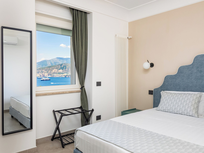 Bedroom 4, Maison Regina Giovanna, Napoli