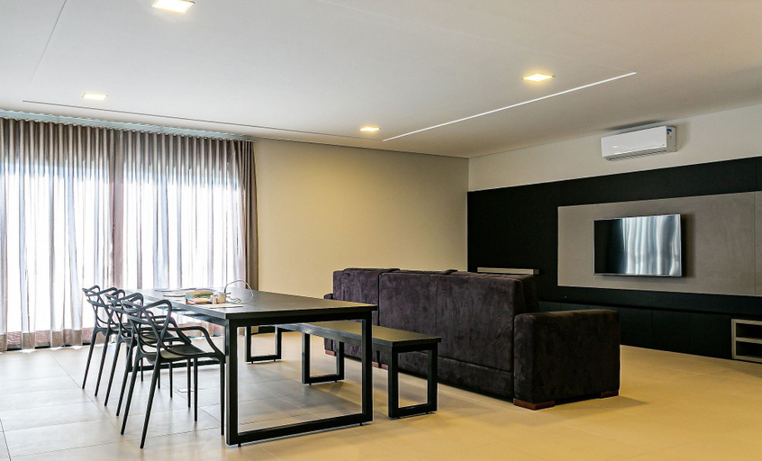 Interior 4, Estadia em prédio com piscina a poucos passos da praia em Florianópolis - STIs, Florianopolis