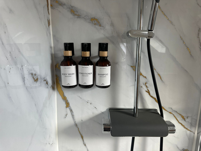 Bathroom 2, Cozy 1BR plus LR Apt Ghent Gravensteen, Oost-Vlaanderen