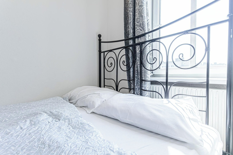 Room 5, Charming 3BR Urban Retreat Vienna, Wien