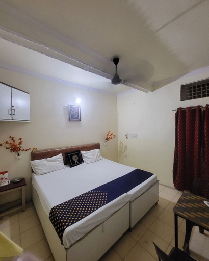 Room 4, Hotel Victoria Grand, Bareilly