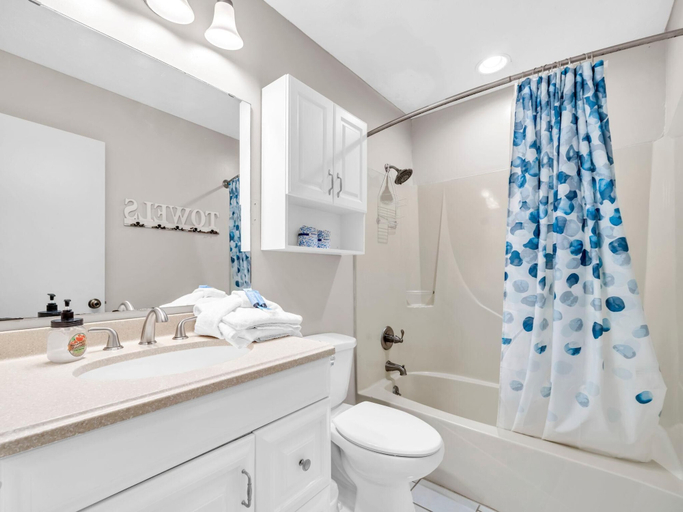 Bathroom, Nautical Watch D-2, Bay