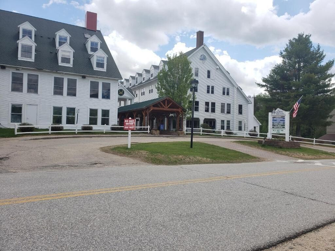Primary image, Town Square Condos, Grafton