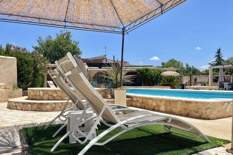 Pool 4, 6 Bed House Sleeps 12 - Pool, Hot Tub, Fireplace, Alicante