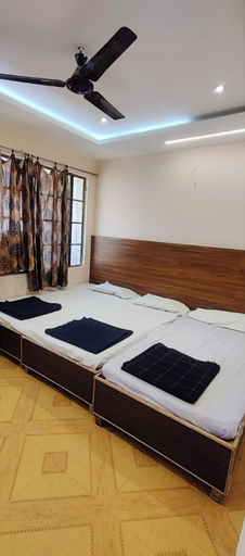 Room 2, Hotel Swastik Guest House Varanasi, Varanasi