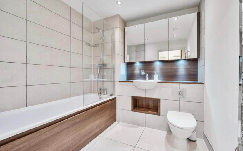 Bathroom 5, MANDARA PLACE, London