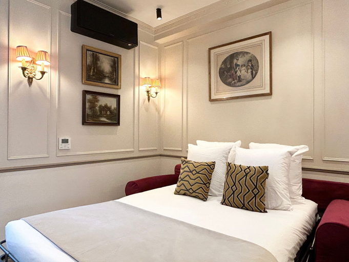 Living area 3, Merveil Luxury Suite - Eiffel Bourgogne, Paris