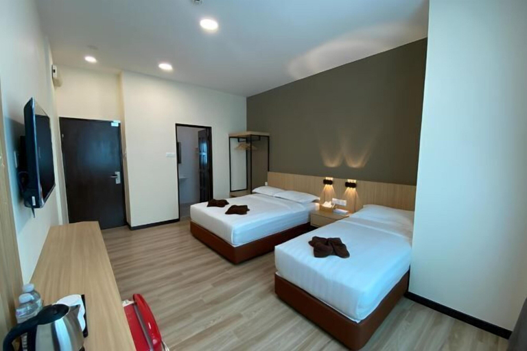 Room 3, Kaia Suite Hotel, Semporna