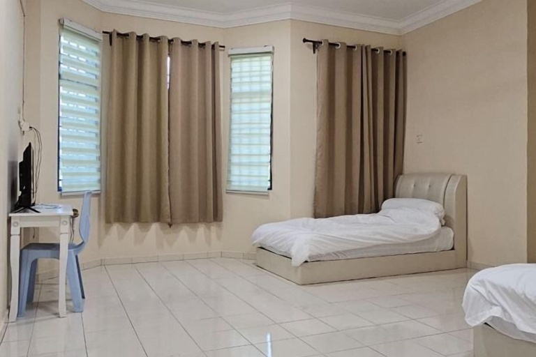 Room 3, 13 Taman Seraya Homestay, Seremban