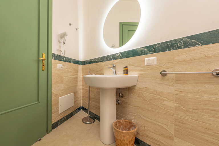 Bathroom 4, Molo Angioino Suites, Napoli