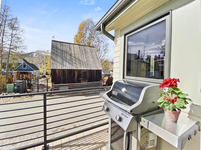 Property grounds 3, High Street Hideaway 3 Bedroom Home by RedAwning, Summit