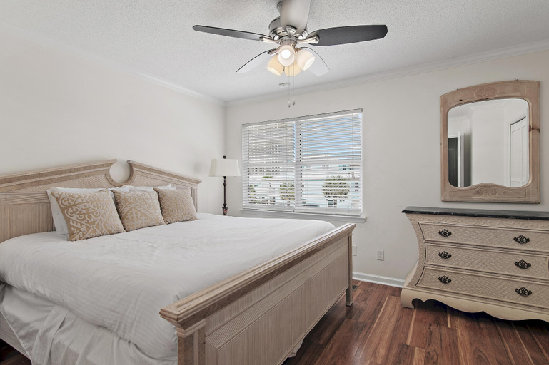 Bedroom 3, Summer Haven A, Walton