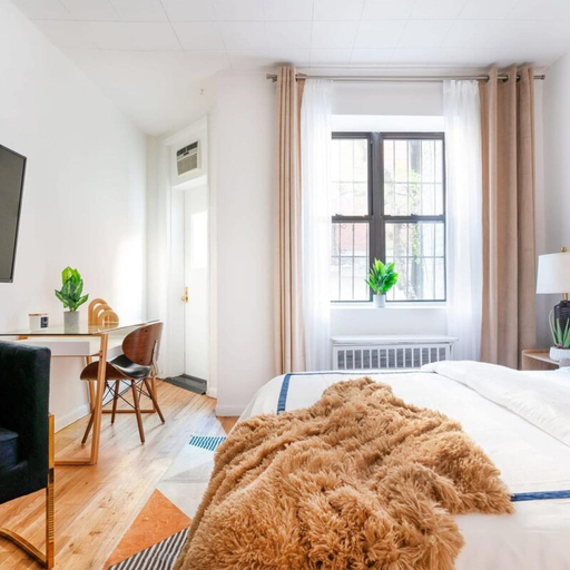 Room 2, 74-1c New Studio With Private Outdoors - GYM, New York