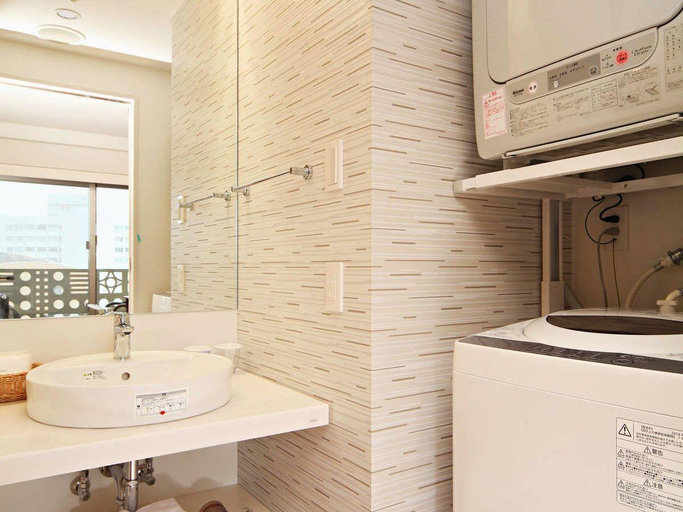 Bathroom 4, SmartCondo Tomari, Naha