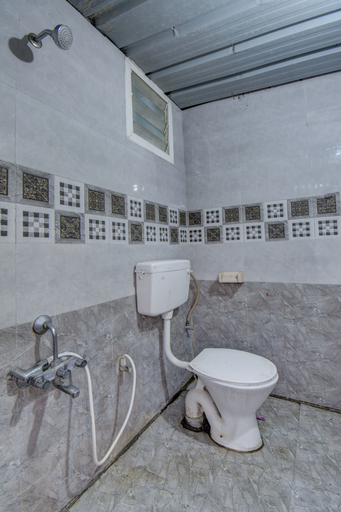 Bathroom 3, Sampada Homestay, Bangalore