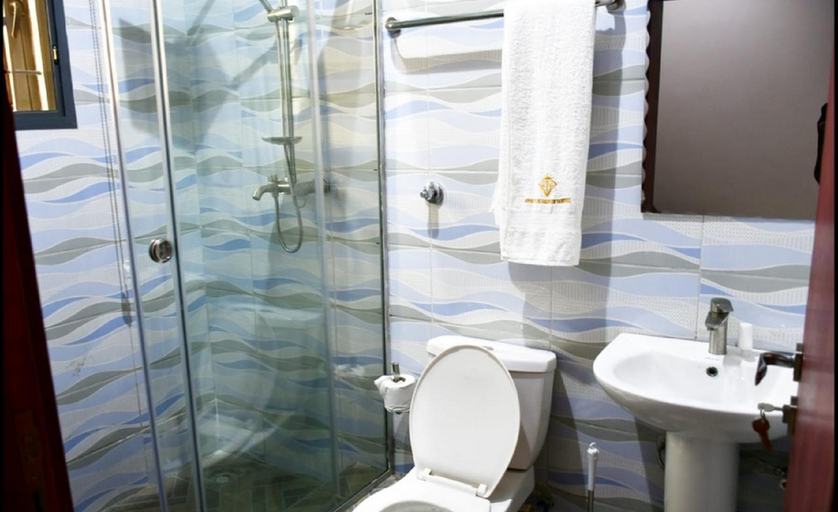 Bathroom 3, Pearl and Diamond Hotel, AbujaMun