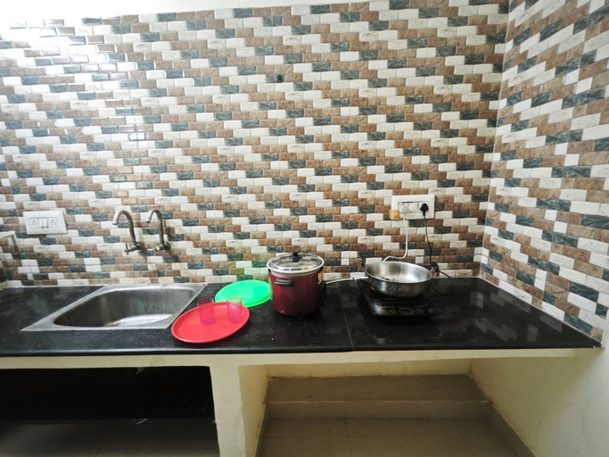 Private kitchen 5, Smart Home Service Appts by Stayz Royale, Chennai