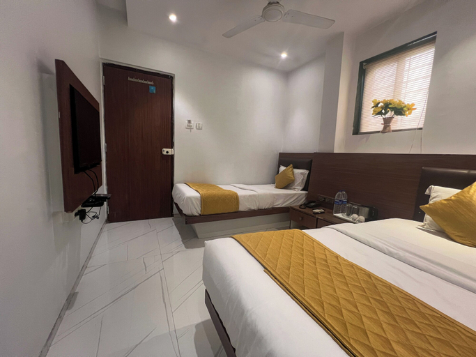 Room 5, Hotel Rexton Inn, Mumbai Suburban