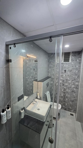 Bathroom 3, Twenty Three Urban Suites, Hyderabad