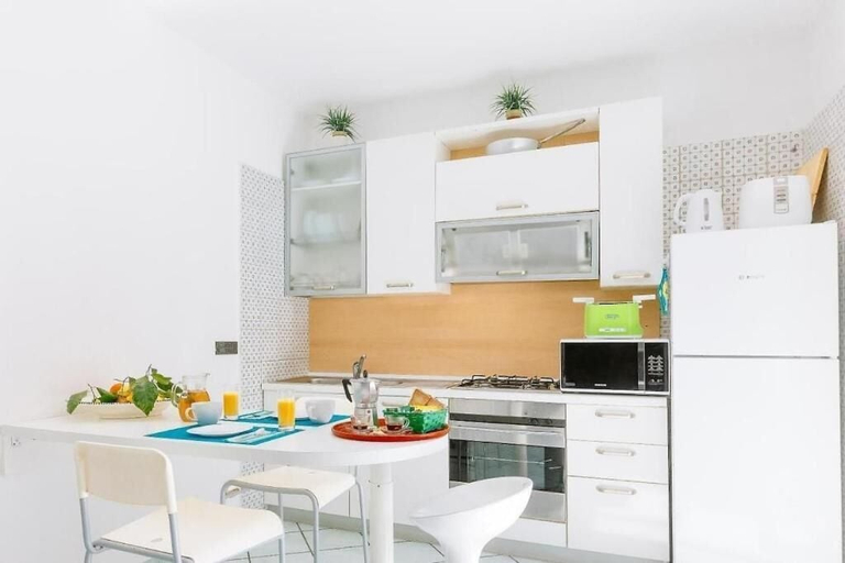 Private kitchen 5, Villa Acquamarina, Napoli
