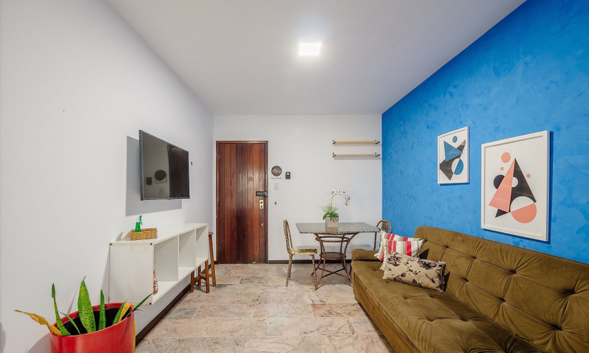 Living area 4, Fully Equipped Apartments Just Steps From Barra Beach and Barra Lighthouse - Csfs, Salvador