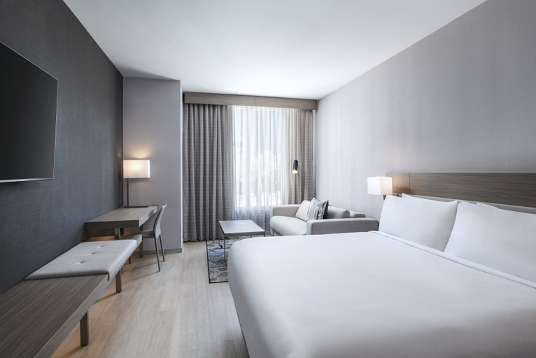 Bedroom 3, AC Hotel by Marriott Las Vegas Symphony Park, Clark